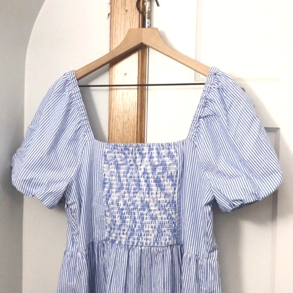Blue & White Dress-Large- NWT-J Crew Midi Dress Size Large Puff Sleeve - Smocked - Picture 3 of 14